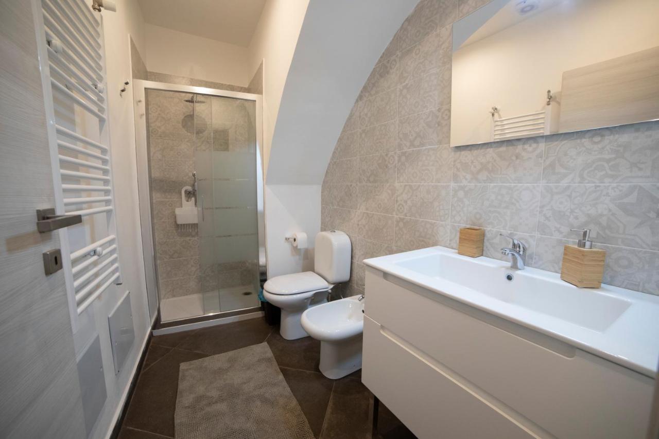 Katana Suites Apartments คาตาเนีย ภายนอก รูปภาพ
