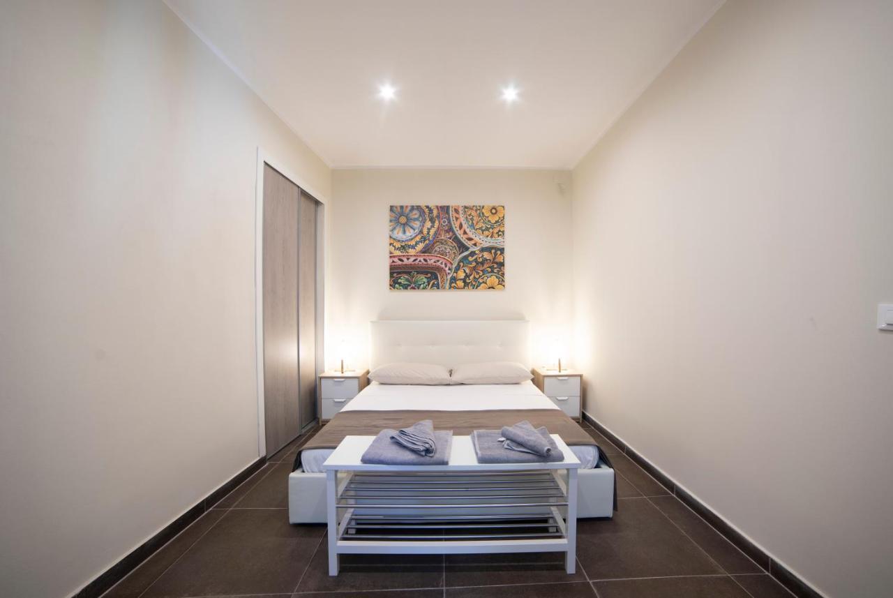 Katana Suites Apartments คาตาเนีย ภายนอก รูปภาพ