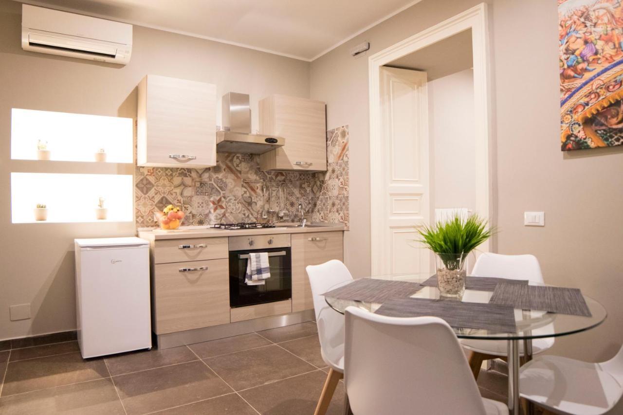 Katana Suites Apartments คาตาเนีย ภายนอก รูปภาพ